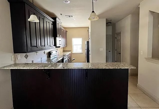 810-106 kitchen-2