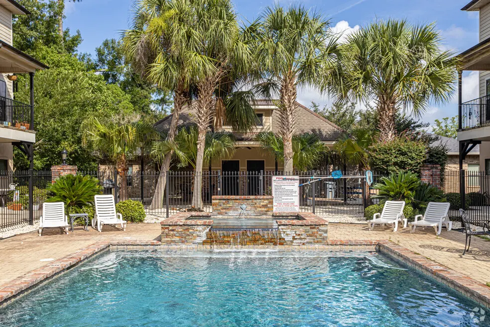 Prive Apartments Pool Area